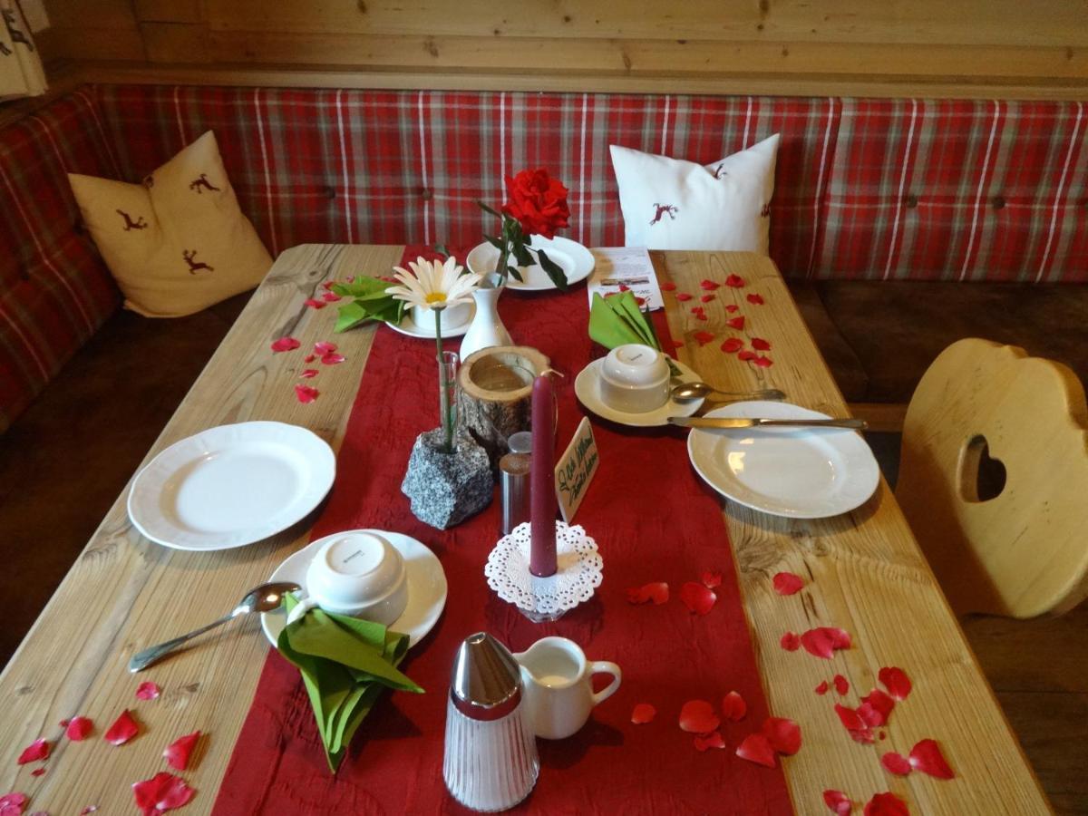 Gourmet-Hotel Gruenwald Леоганг Экстерьер фото